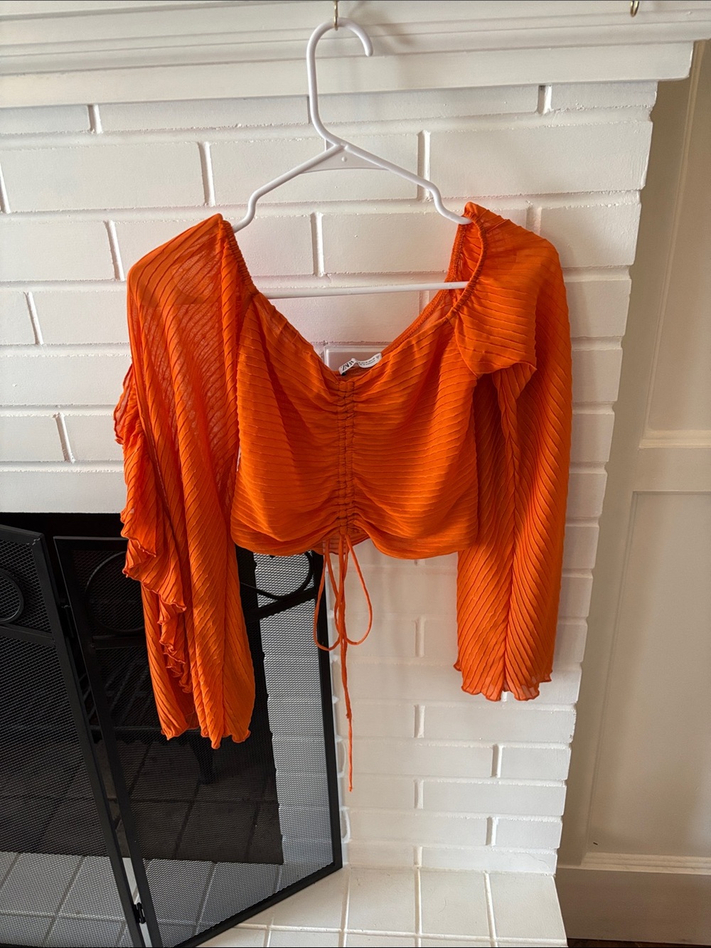 Zara Women's Orange Ruched Long-Sleeve Crop Top